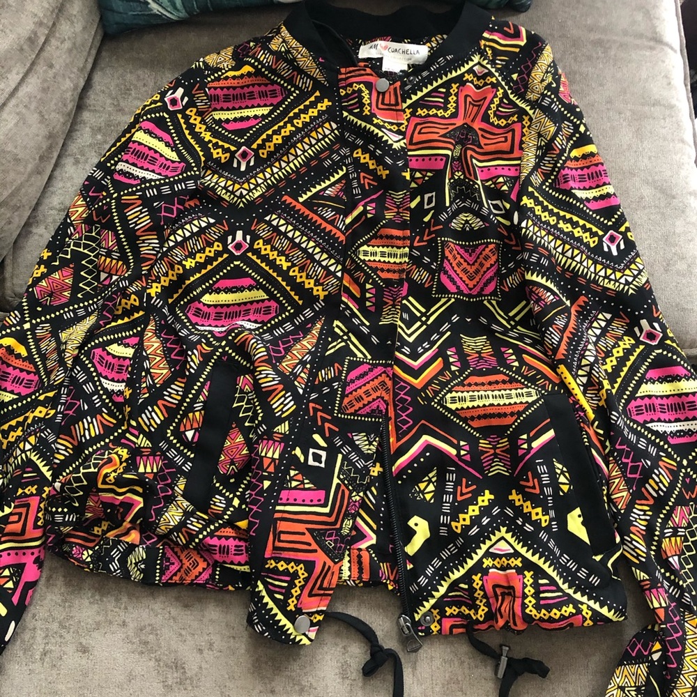 Lightweight patterned bomber jacket